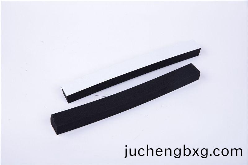 CR減震(zhen)保溫(wen)條